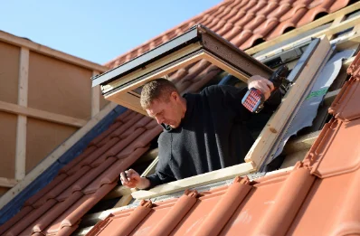 Pose de fenêtres de toit Velux à Bouessay
